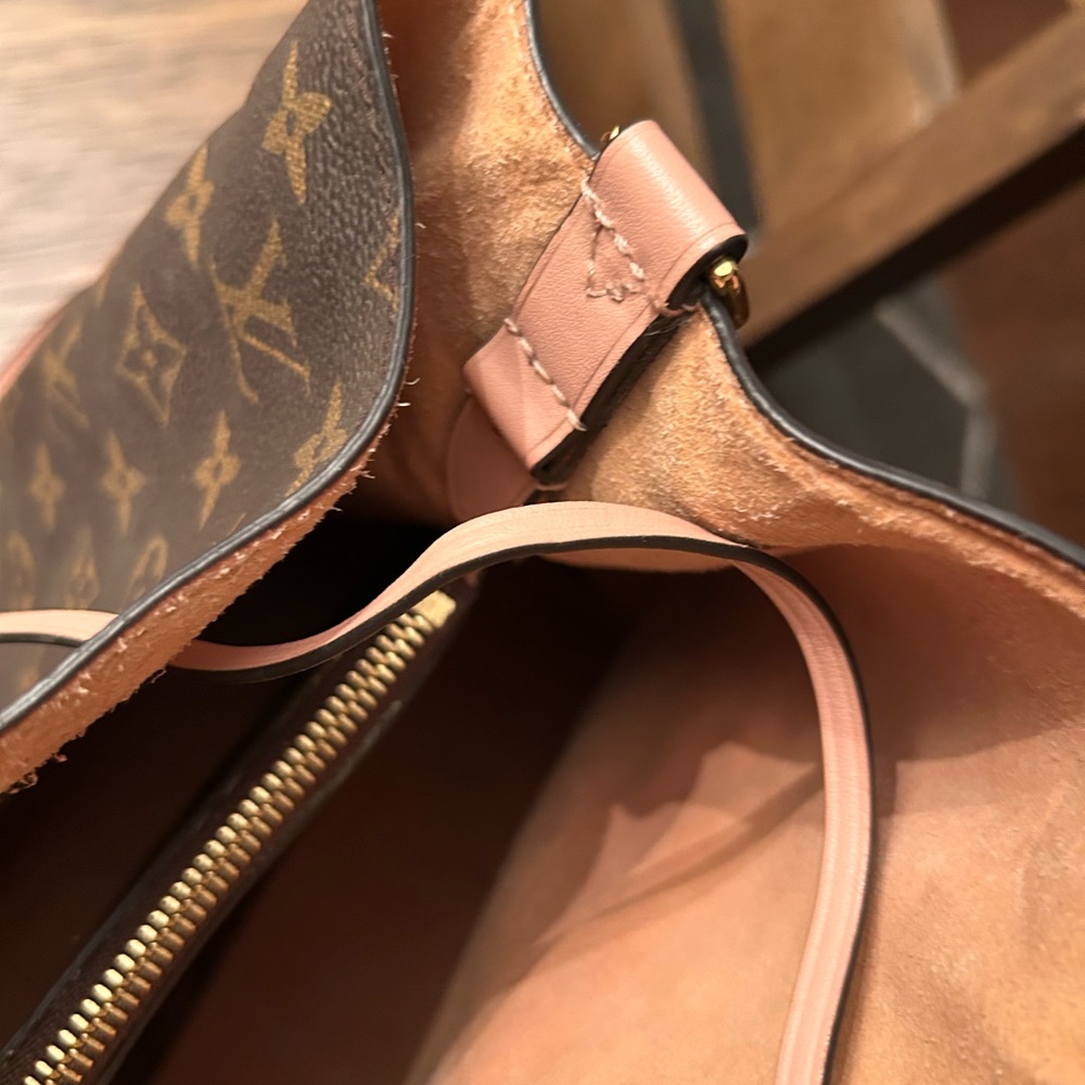 Louis Vuitton LIKE Monogram Drawstring Shoulder Bag in Brown with Pink Trim - Picture 8 of 16